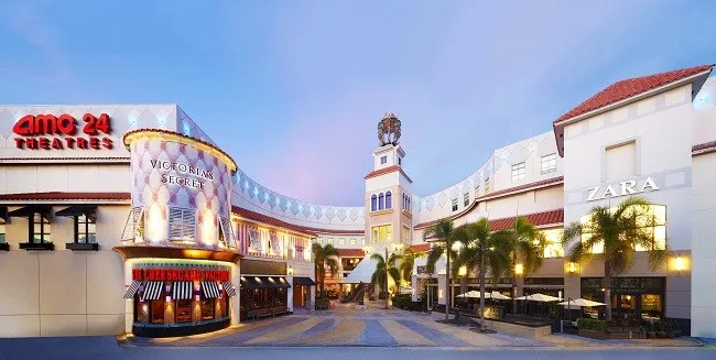 Colossal Aventura Mall Gets Even Bigger