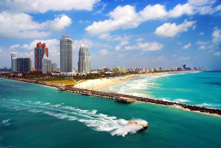 Comparing Miami & Miami Beach’s Most Popular Neighborhoods: Edgewater vs South of Fifth