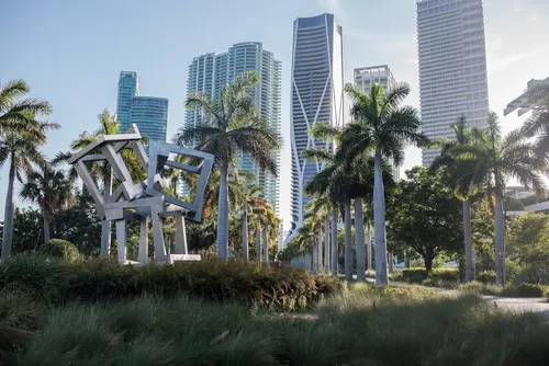 Edgewater vs Downtown Miami: Which Miami Neighborhood Is Right for You?