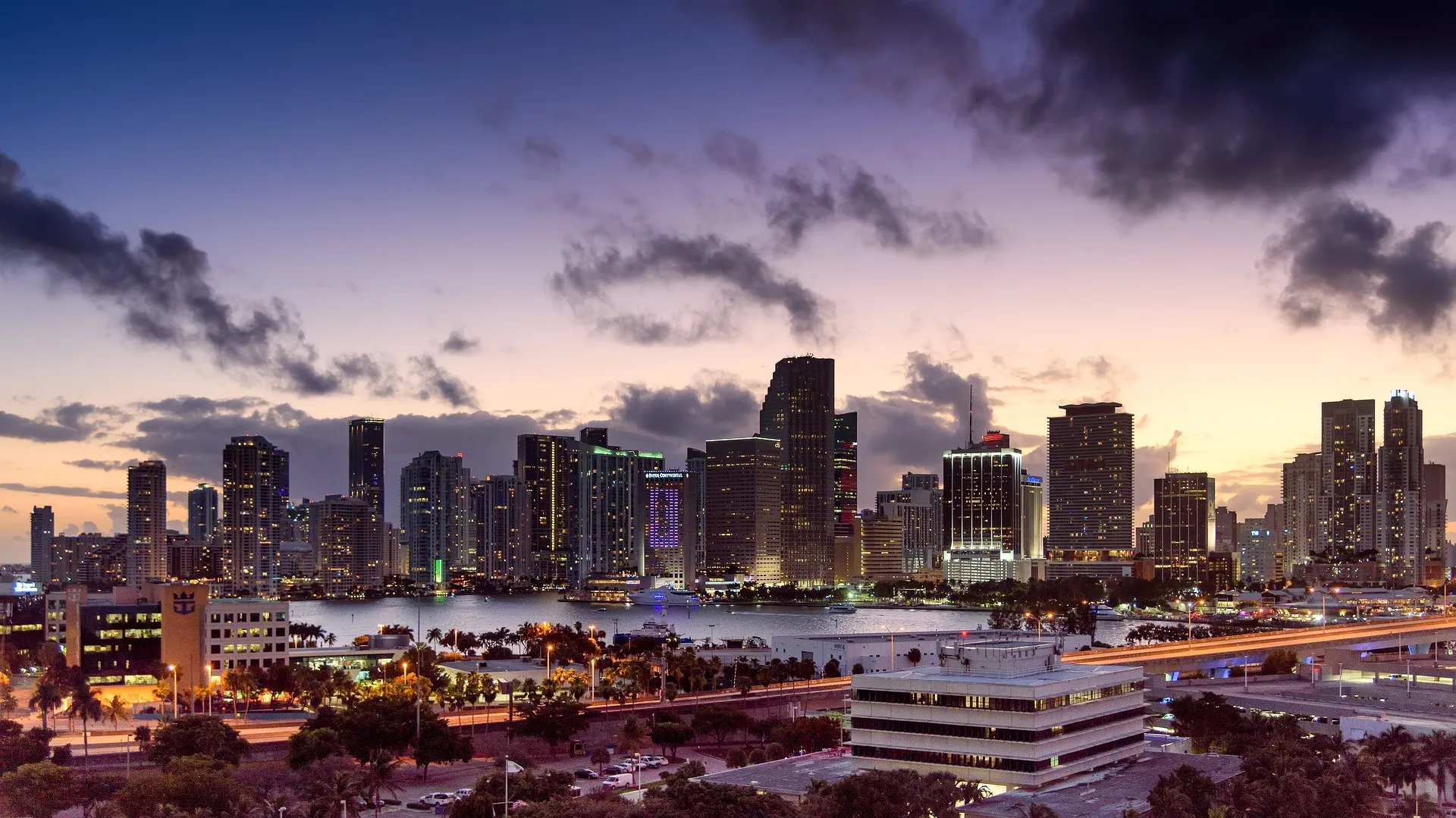 Q1 2022 Greater Downtown Miami Luxury Condo Market Report - Brickell Leads Miami Growth