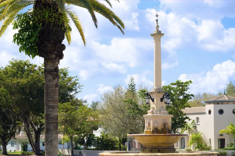 Q1 2024 Coral Gables and Coconut Grove Luxury Condo Market Report