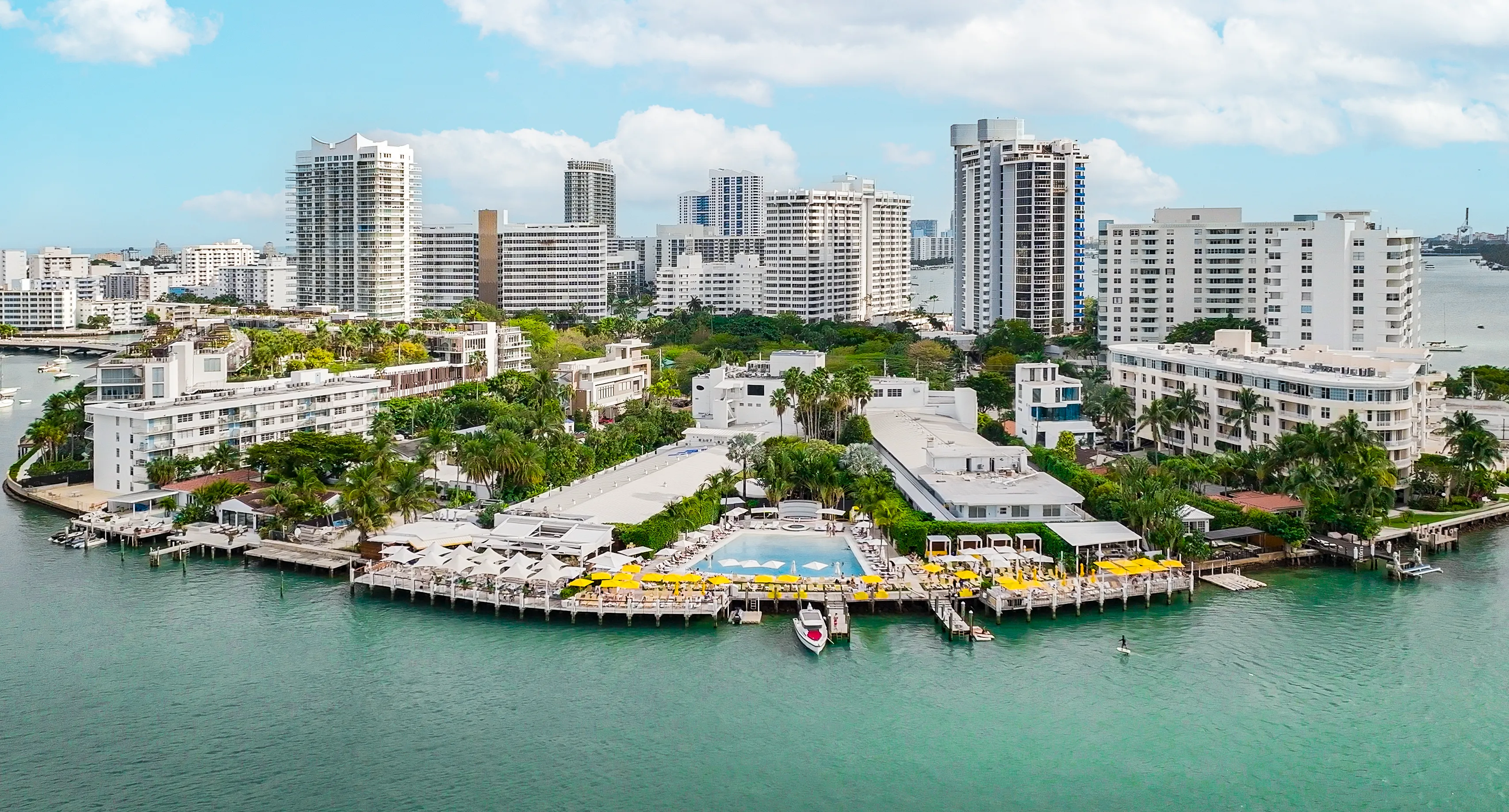 The Most Luxurious Condo Buildings in Venetian Islands