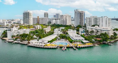 The Most Luxurious Condo Buildings in Venetian Islands
