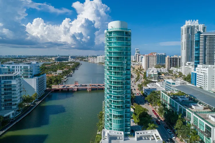 6000 INDIAN CREEK image #6