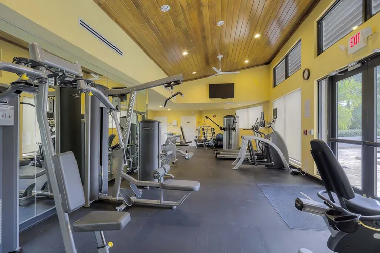 Brickell East image #6