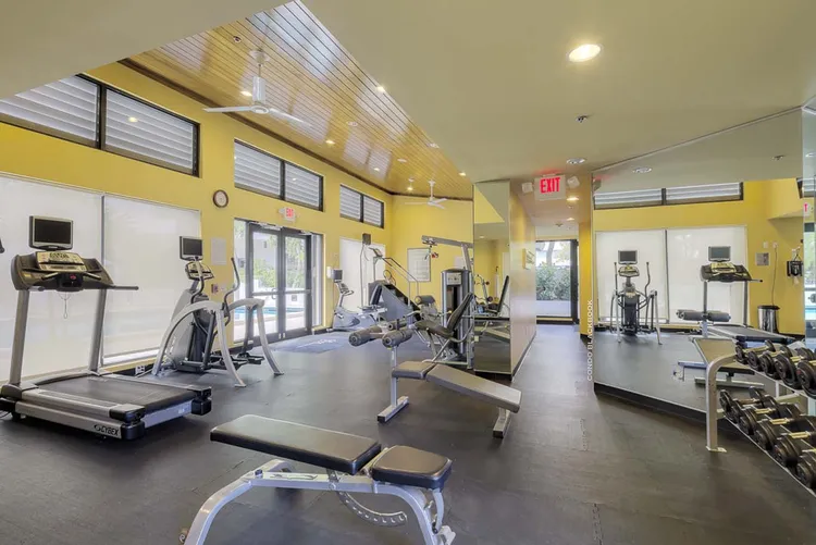 Brickell East image #7