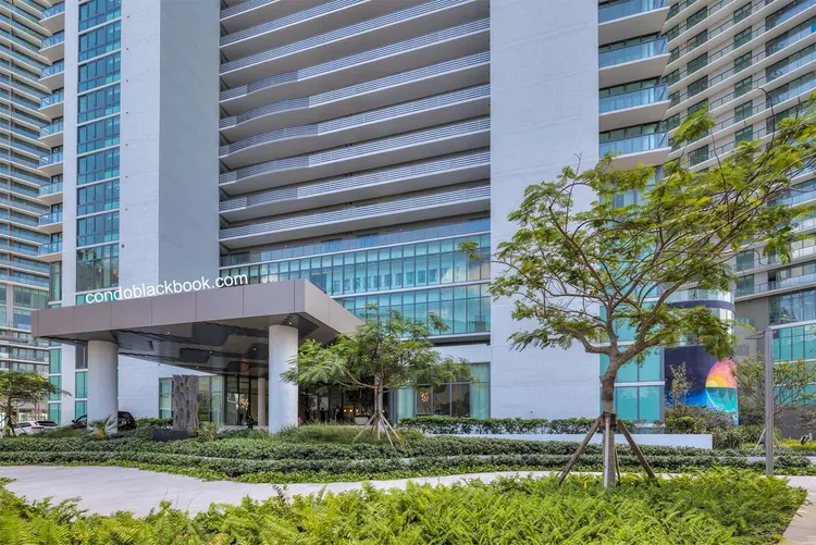 Paraiso Bay image #28