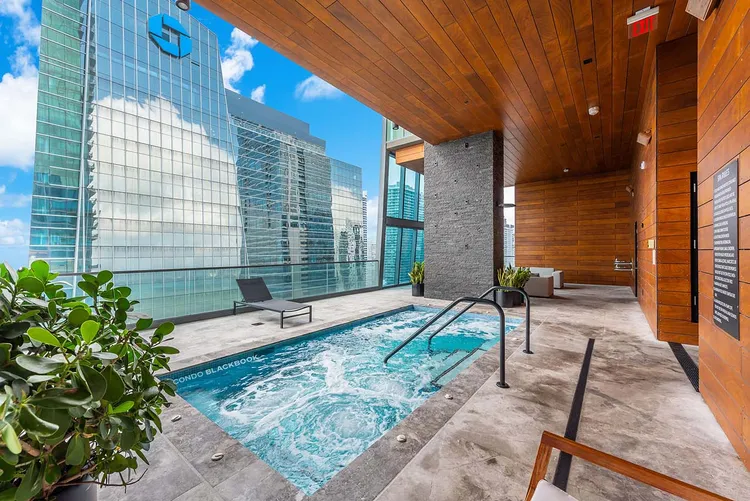 Echo Brickell image #9