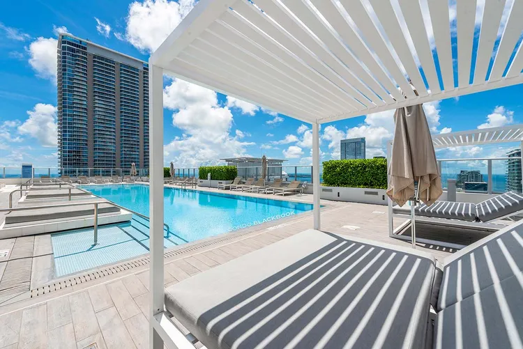 1010 Brickell image #6