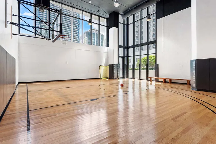 1010 Brickell image #13