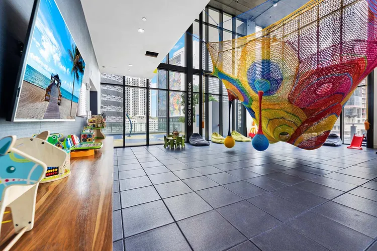 1010 Brickell image #15