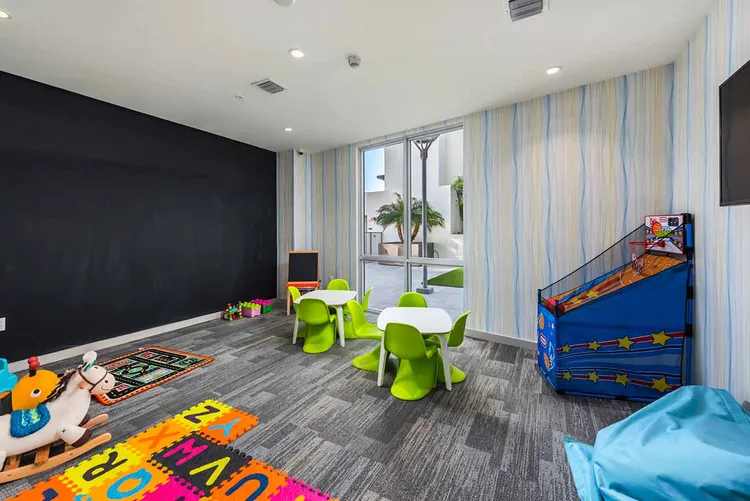 Brickell Ten image #6