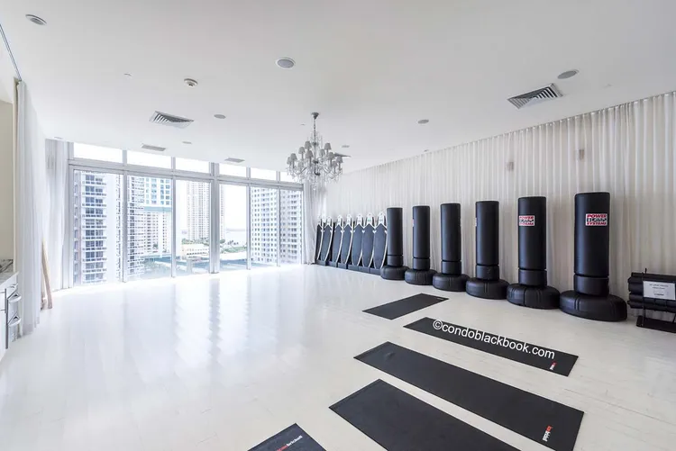 Icon Brickell II image #9