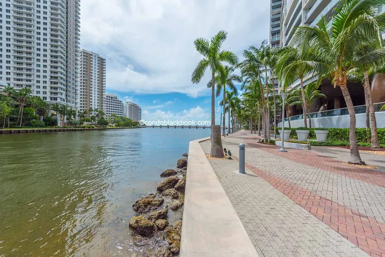 Icon Brickell II image #13