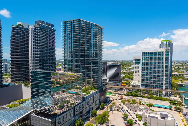 Reach Brickell City Centre image #1