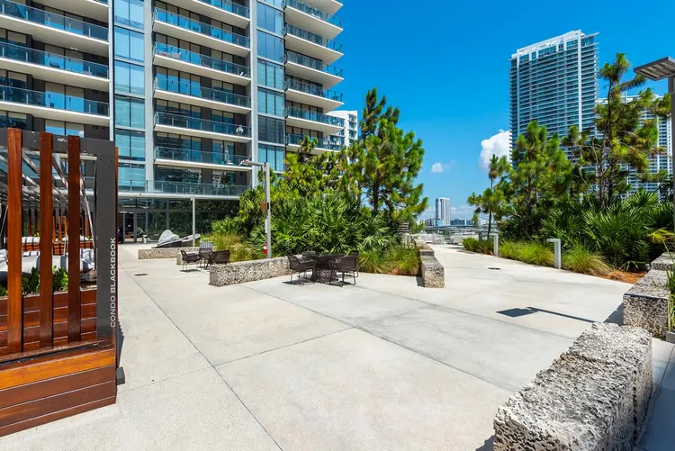 Rise Brickell City Centre image #10