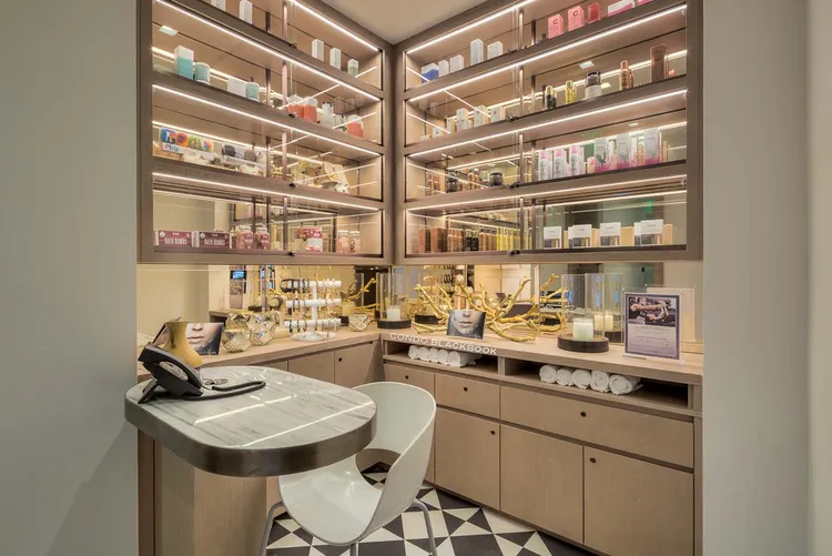 SLS Lux Brickell image #10