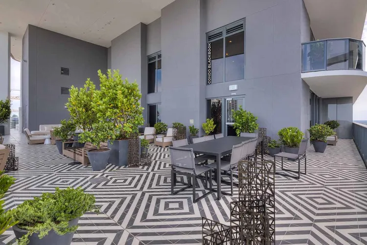 SLS Lux Brickell image #21