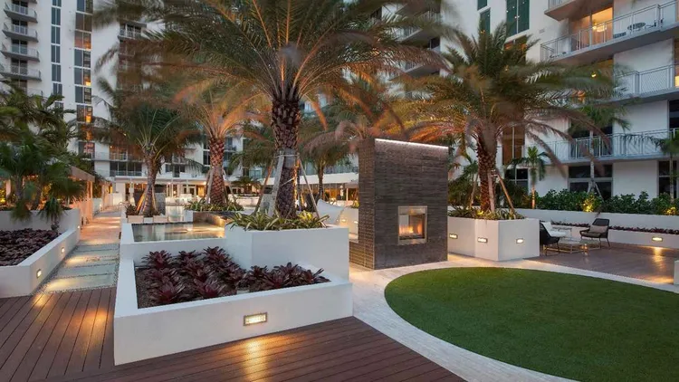 Monarc at Met 3 image #23