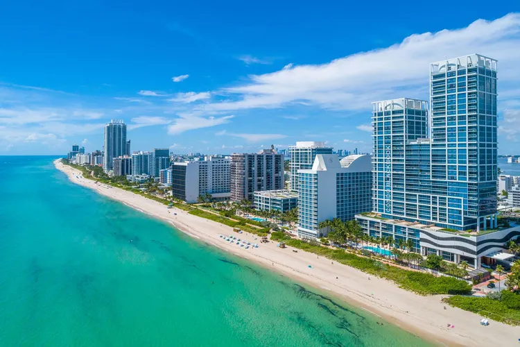 Carillon Condo North Tower image #2