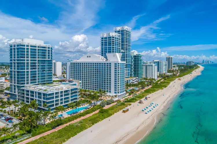 Carillon Condo North Tower image #4