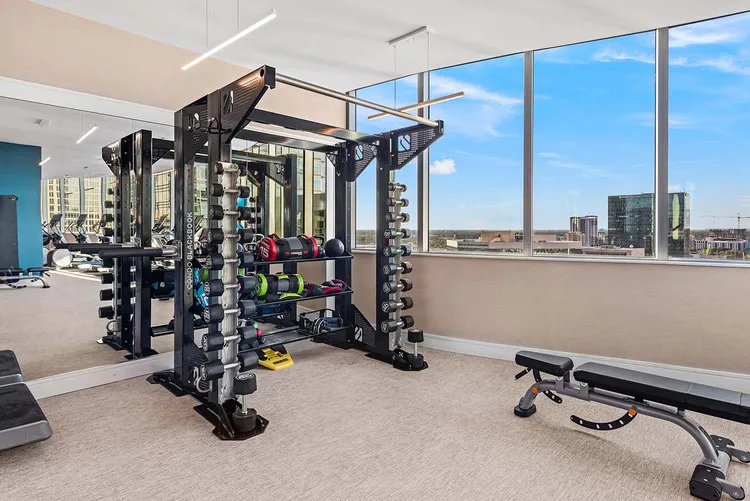 100 Las Olas image #6