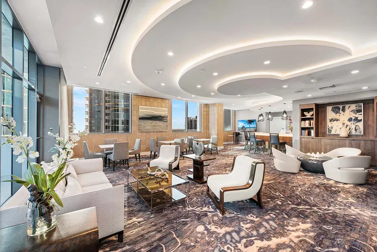 100 Las Olas image #9