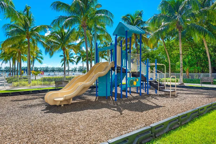 Skyline On Brickell image #10