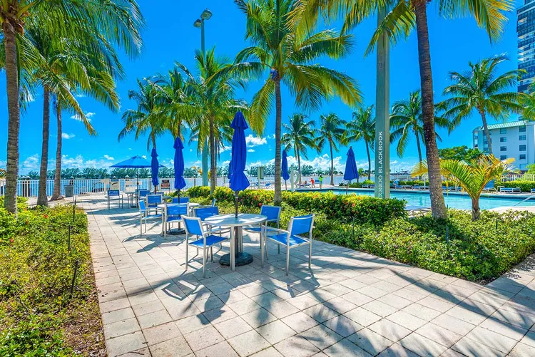 Skyline On Brickell image #12