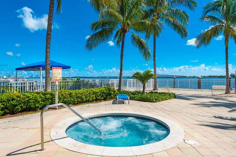 Skyline On Brickell image #14