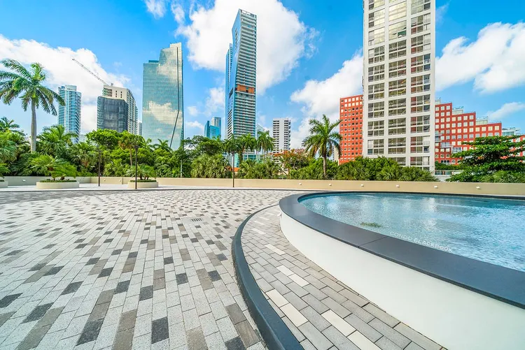 Villa Regina Condo image #10