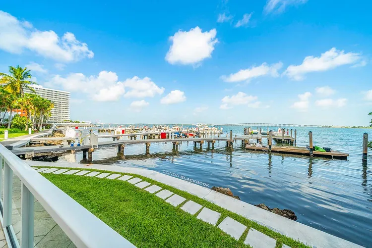 Villa Regina Condo image #11