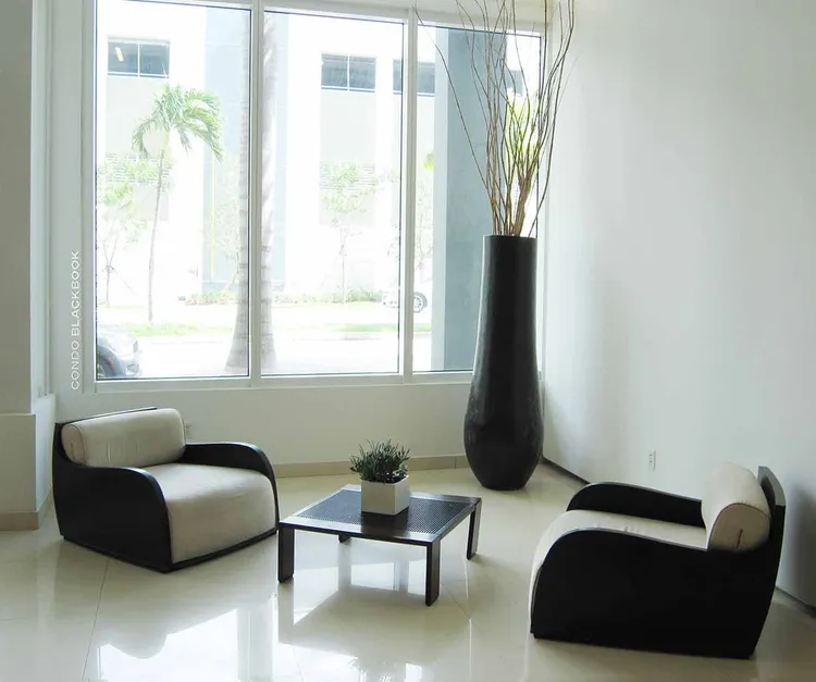 1800 Biscayne Plaza image #9