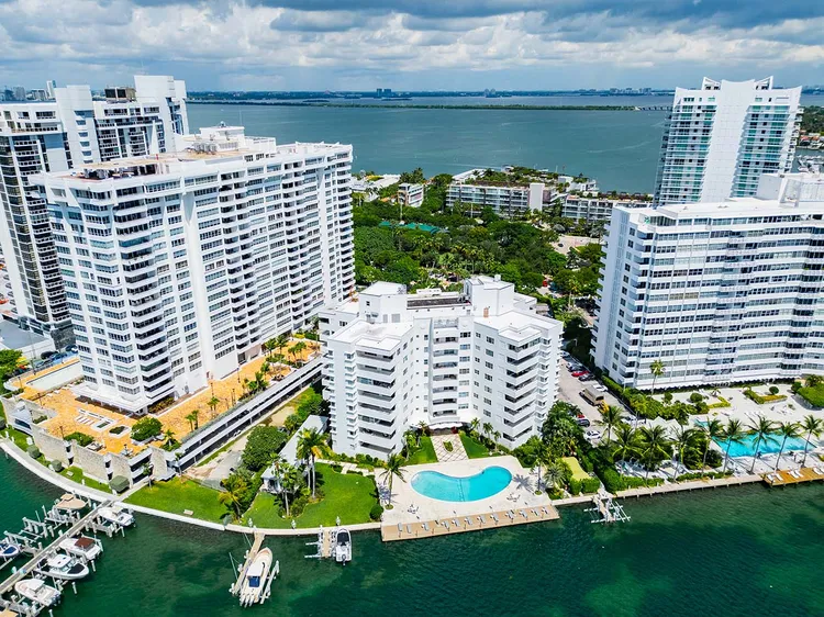 Belle Towers image #1