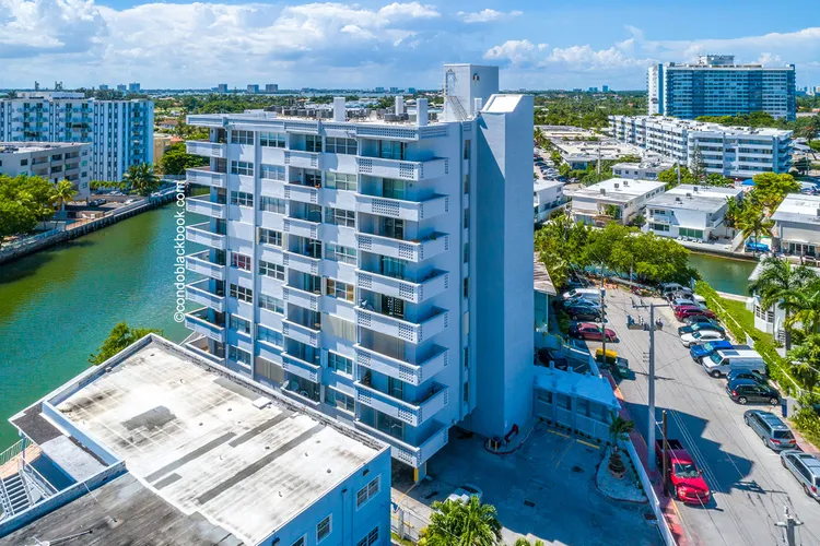 Fountain Towers image #1