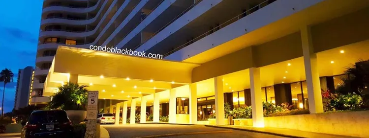 Oceanside Plaza image #2