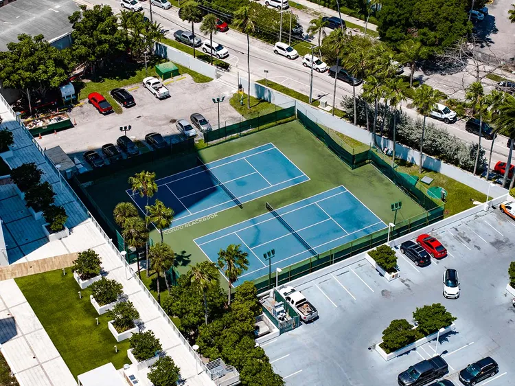 The Palace Condo image #7