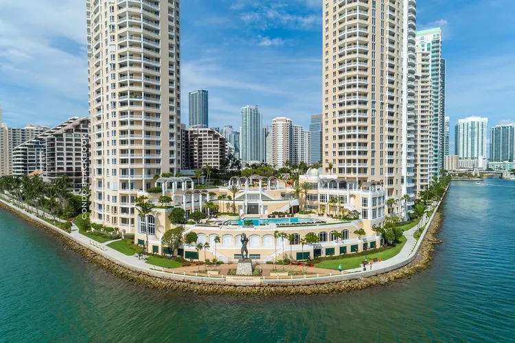 Two Tequesta Point image #4