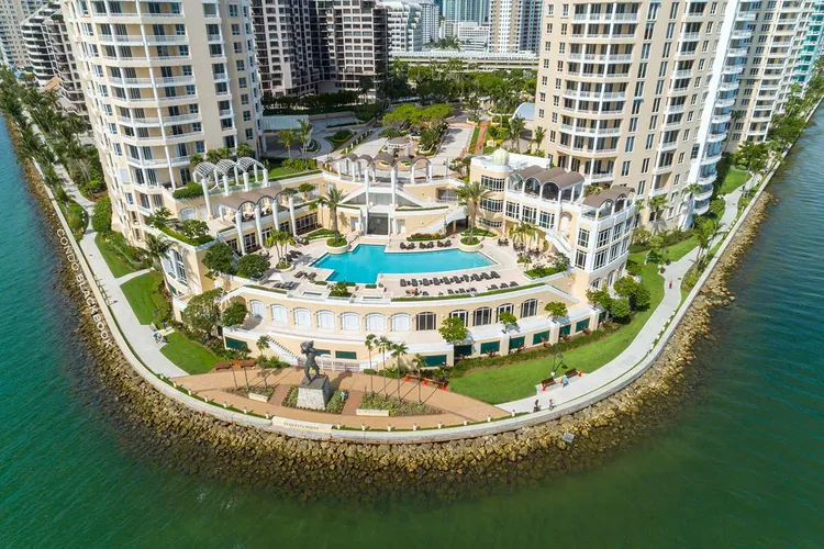 Two Tequesta Point image #5