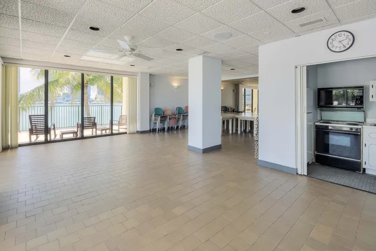 Venetian Isle Condo image #6