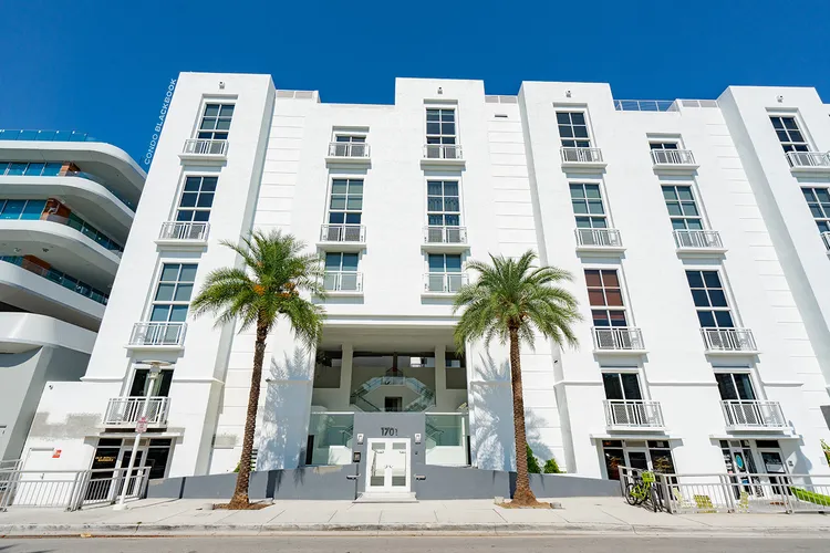 Lofts at South Beach image #1