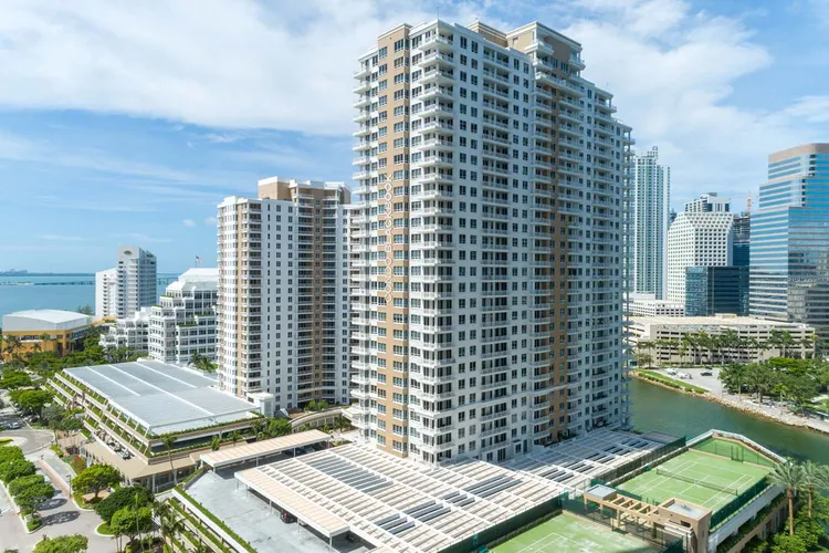 Courts Condo Brickell Key image #1