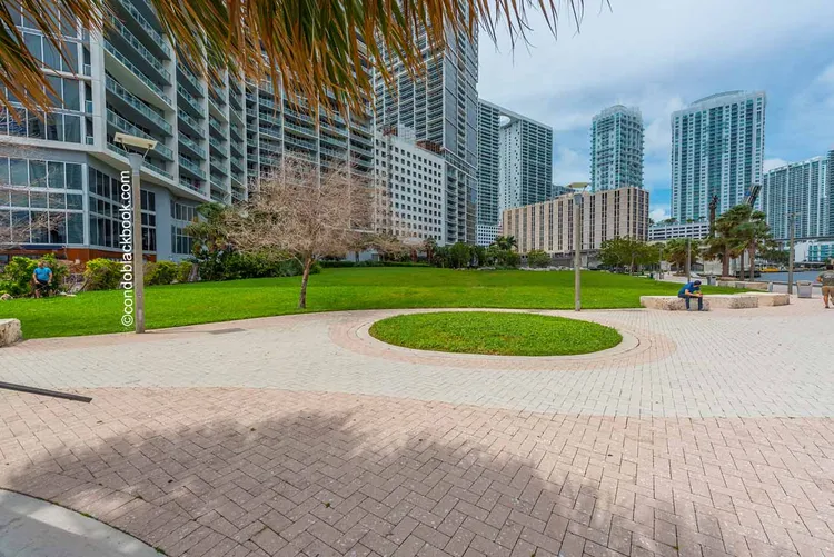 Icon Brickell III (W Miami) image #9