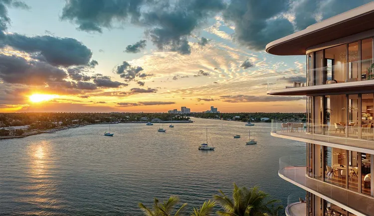 The Hollywood Moon image #12