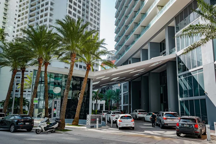 Brickell House image #6