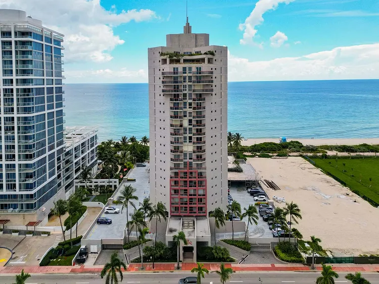 The Sterling Condo image #1