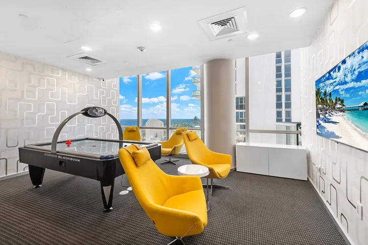 Jade Ocean image #13