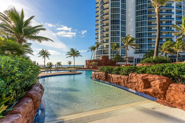 Trump Palace image #11