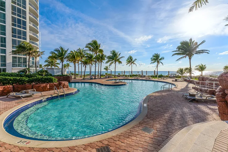 Trump Palace image #12