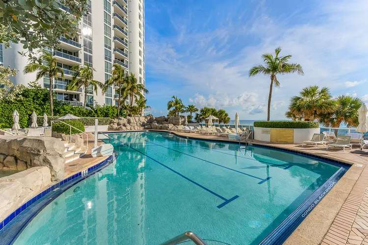 Trump Palace image #13